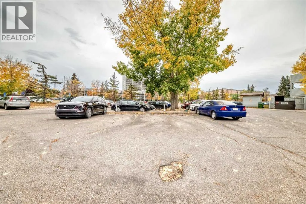 1210, 60 Glamis Drive SW