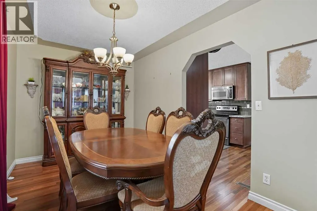 224 Whitestone Crescent NE