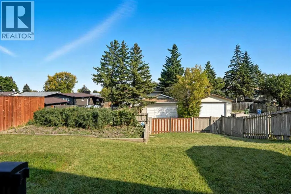 224 Whitestone Crescent NE