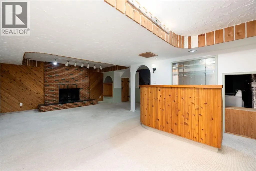 225 Cardinal Drive