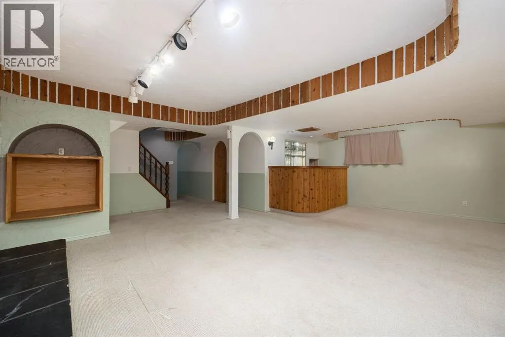 225 Cardinal Drive