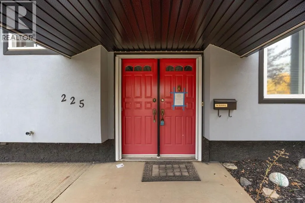 225 Cardinal Drive