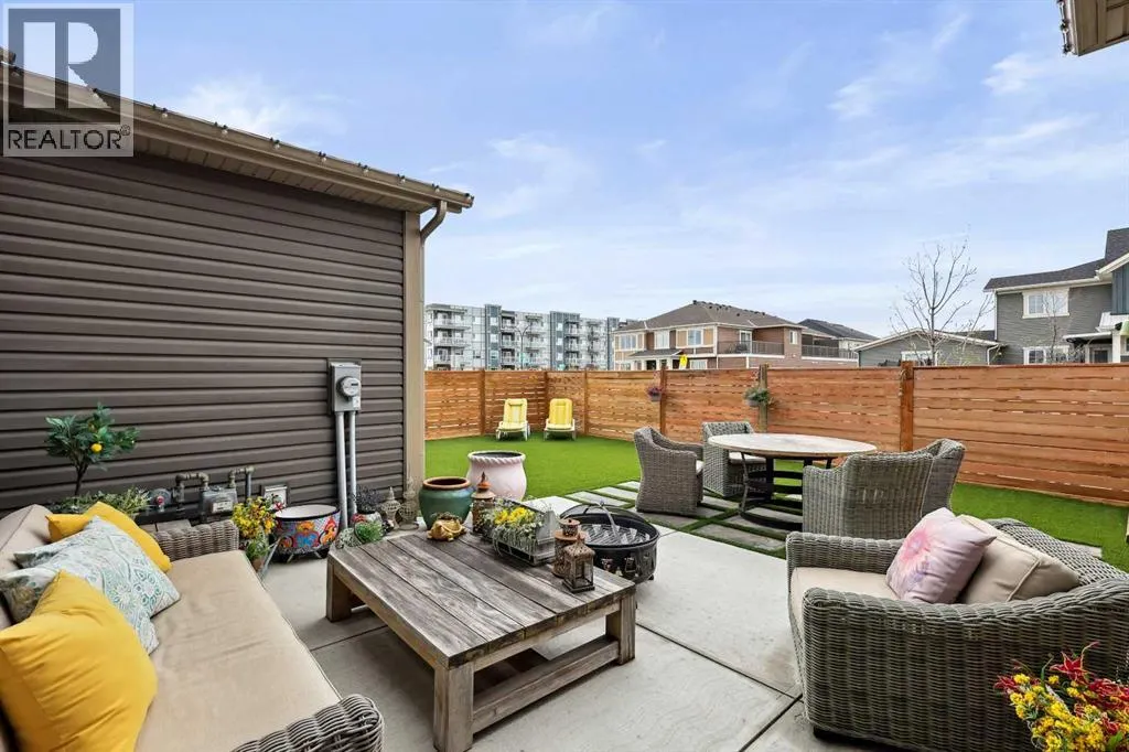 261 Carrington Circle NW
