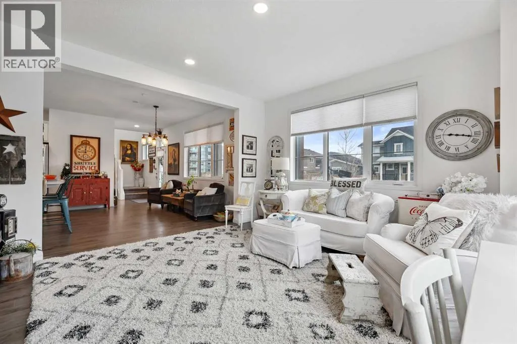 261 Carrington Circle NW