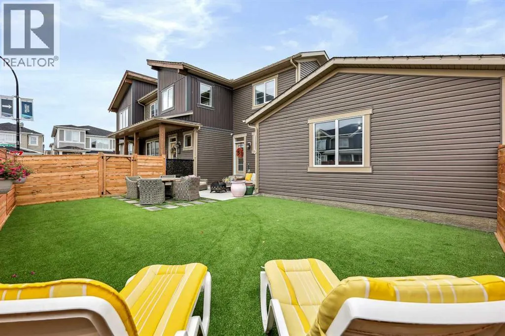 261 Carrington Circle NW