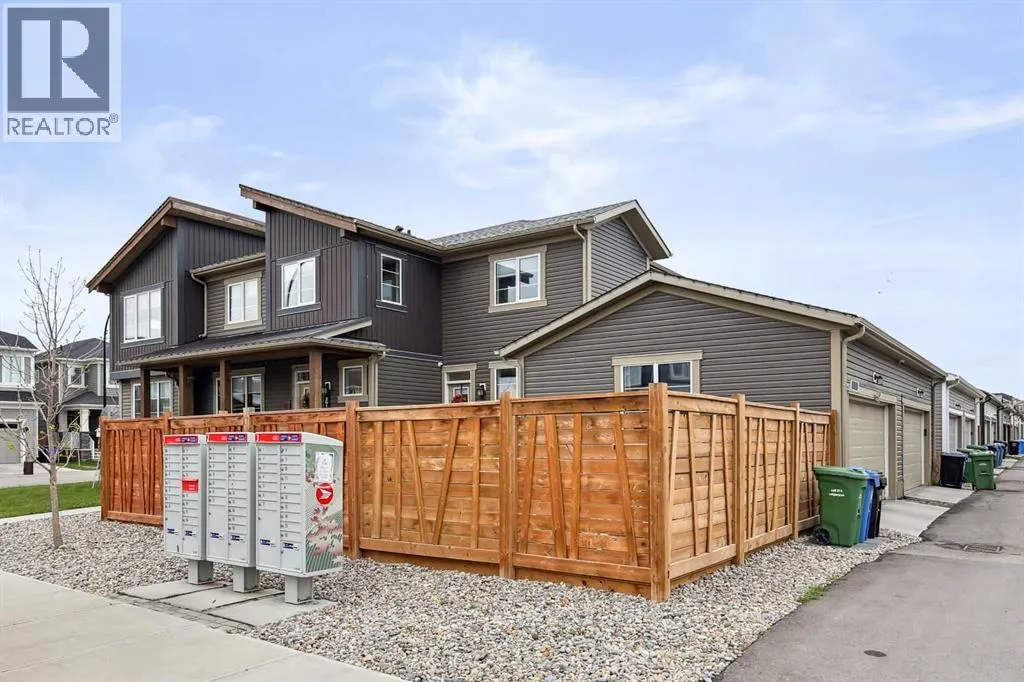 261 Carrington Circle NW