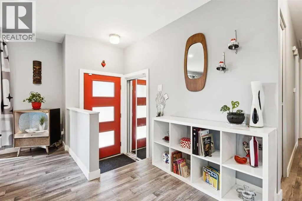 224 CEDARBRAE Crescent SW