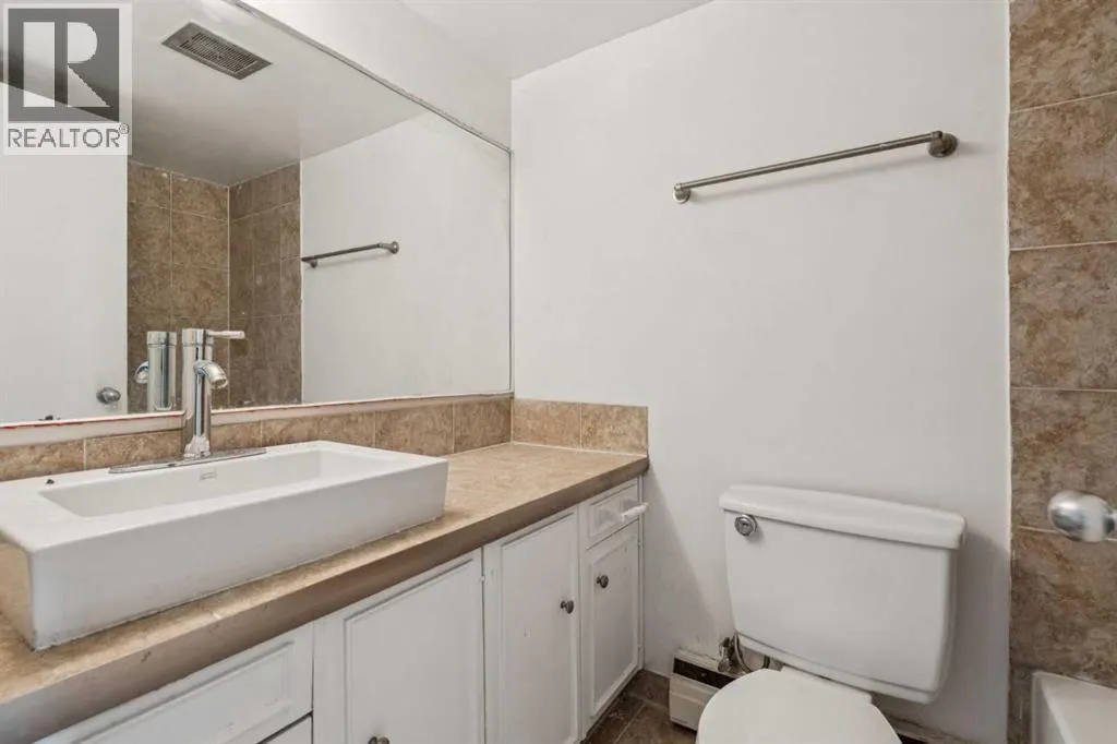 330, 315 Heritage Drive SE