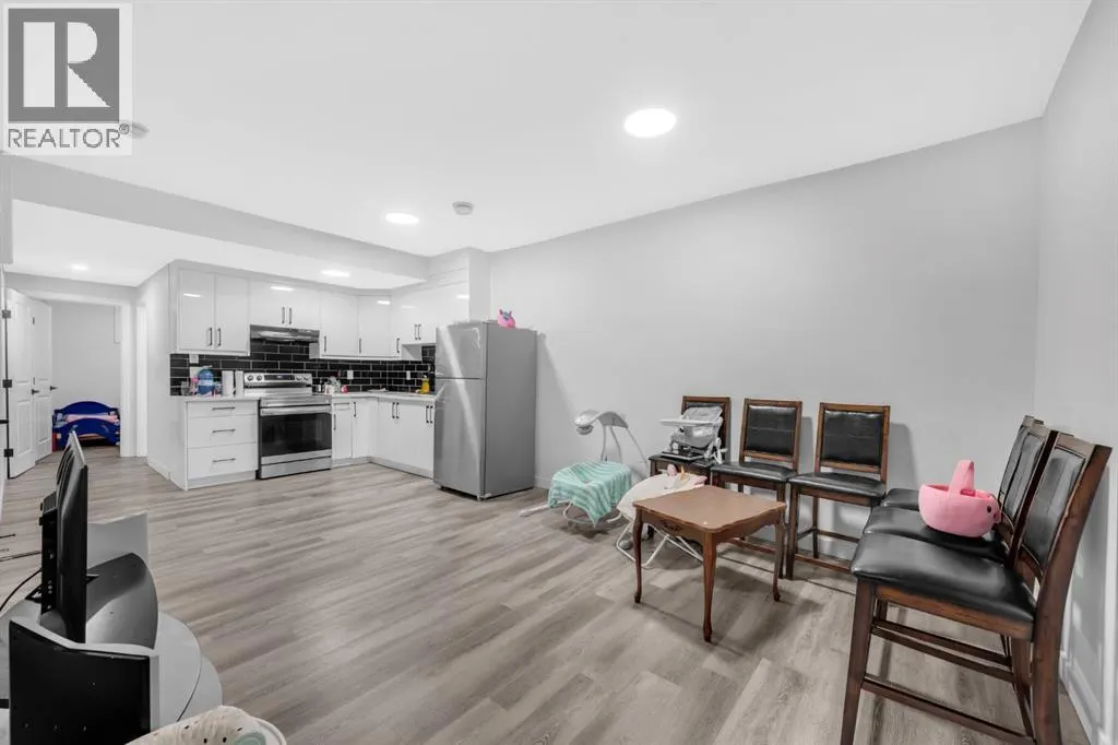 34 Sage Hill Lane NW