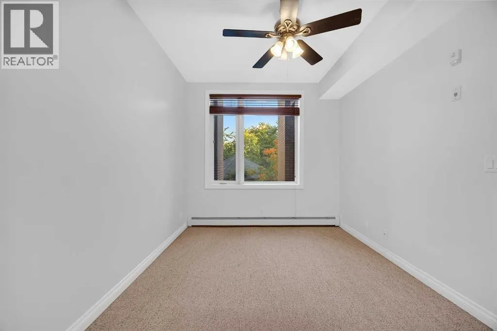3203, 24 Hemlock Crescent SW