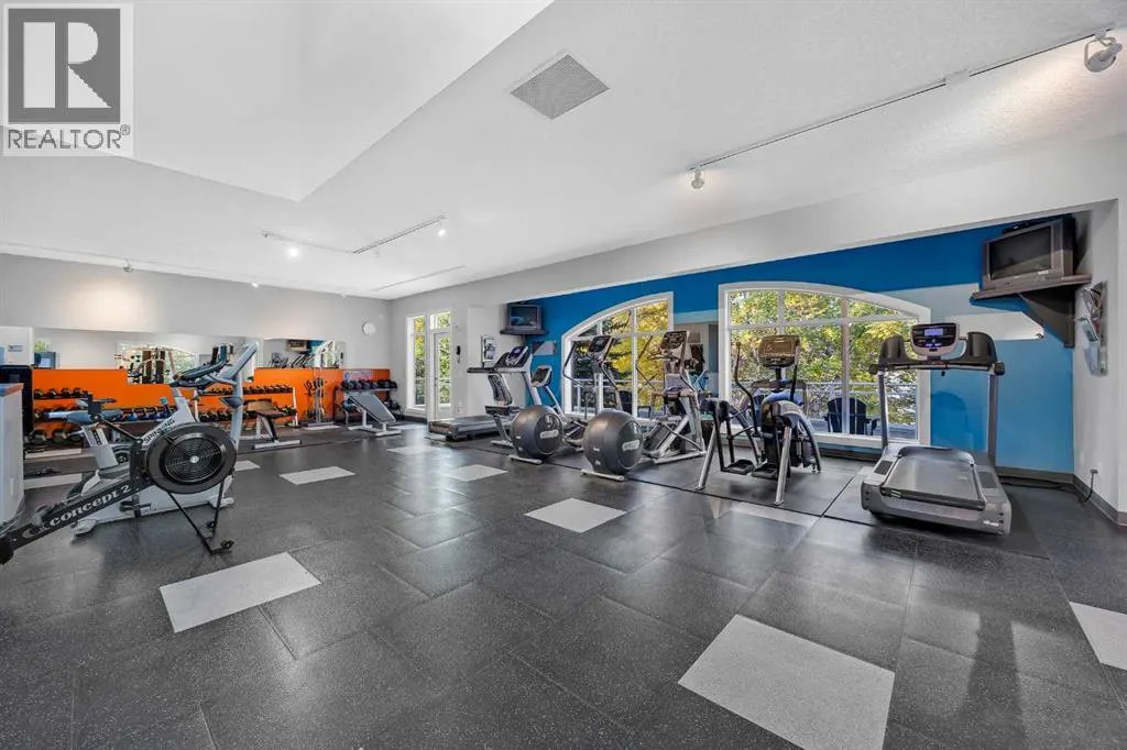 3203, 24 Hemlock Crescent SW