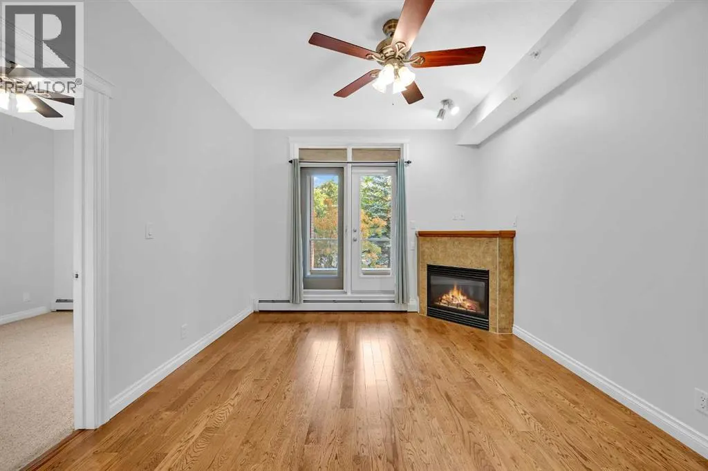 3203, 24 Hemlock Crescent SW
