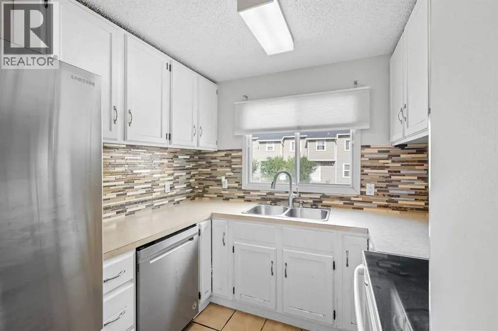 232 Radley Place SE