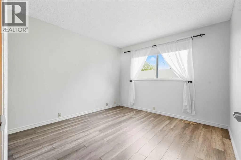 232 Radley Place SE