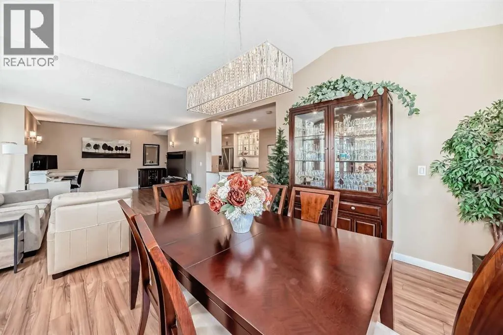 704, 39 Hidden Creek Place NW