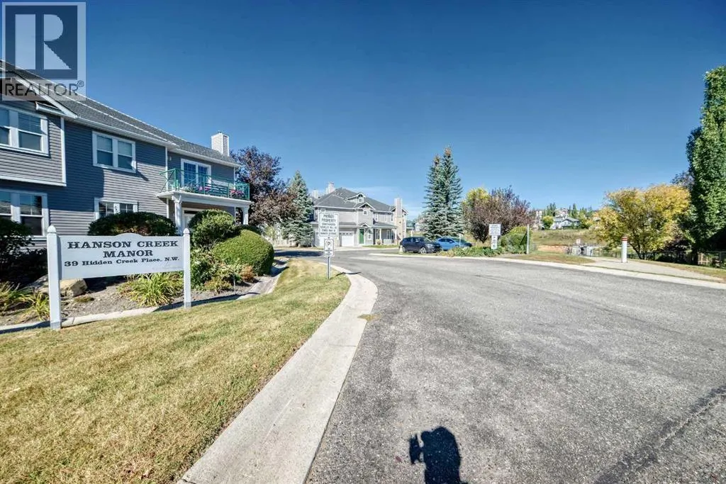 704, 39 Hidden Creek Place NW