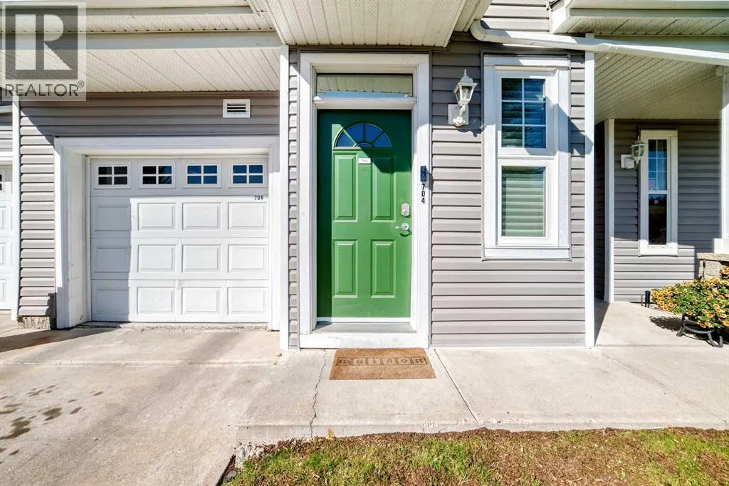704, 39 Hidden Creek Place NW