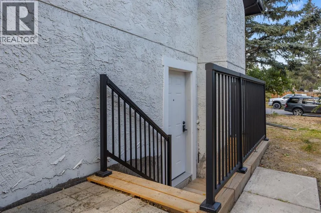 208 Cedarille Green SW