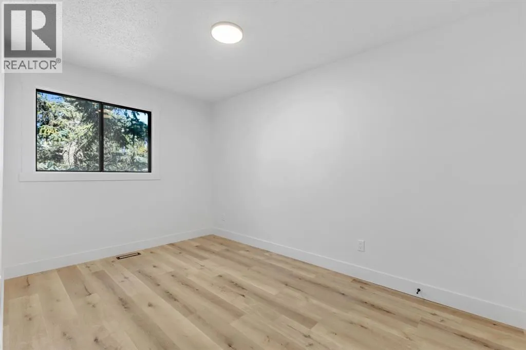 208 Cedarille Green SW