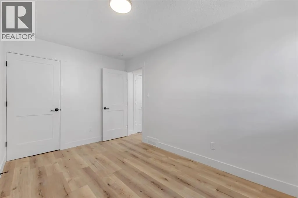 208 Cedarille Green SW