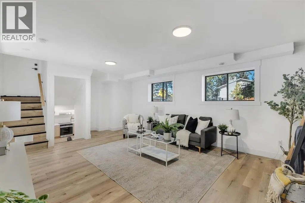 208 Cedarille Green SW