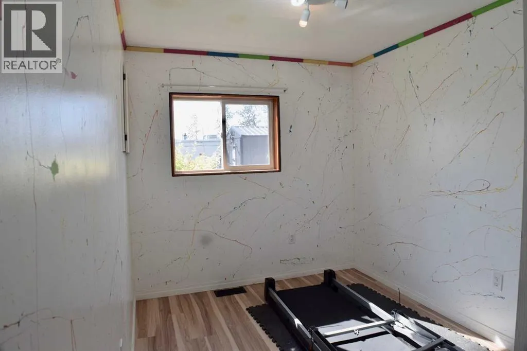 13 East Loop