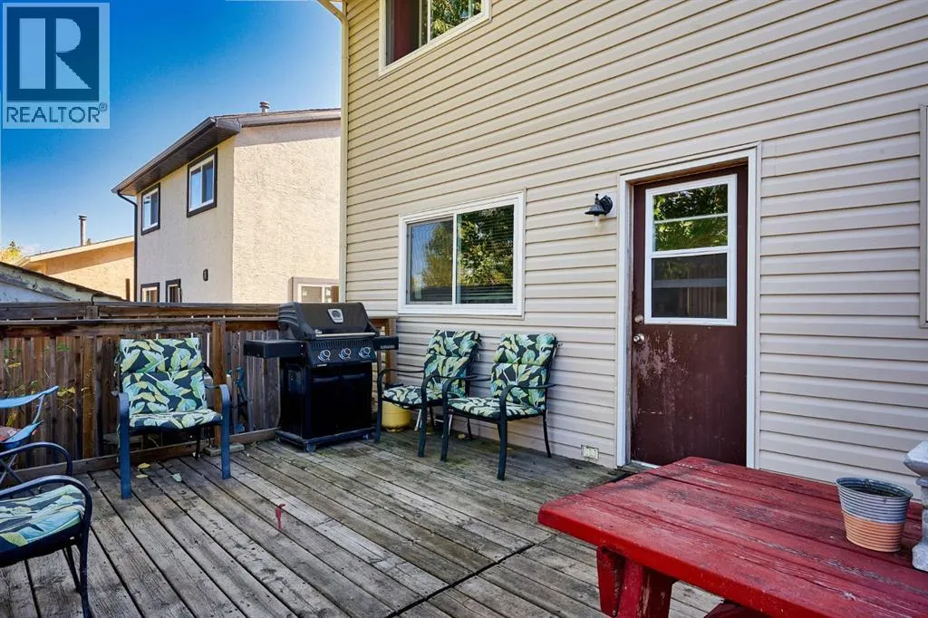 24 Hunters Gate