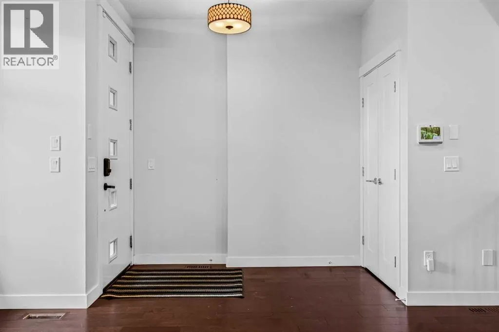 1402 29 Street SW