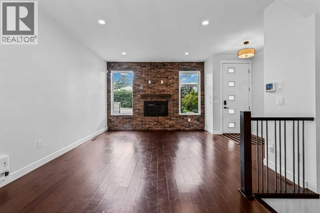 1402 29 Street SW