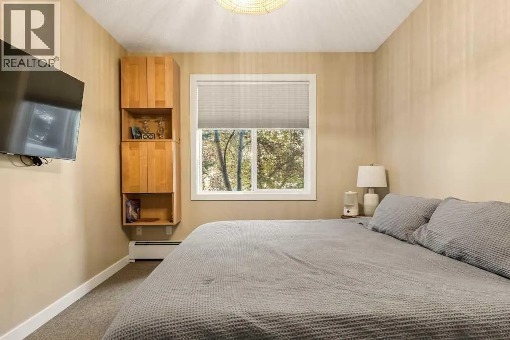 204, 2419 Erlton Road SW
