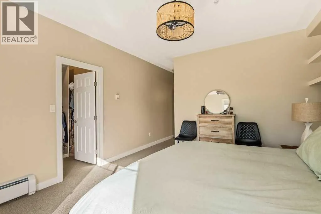 204, 2419 Erlton Road SW
