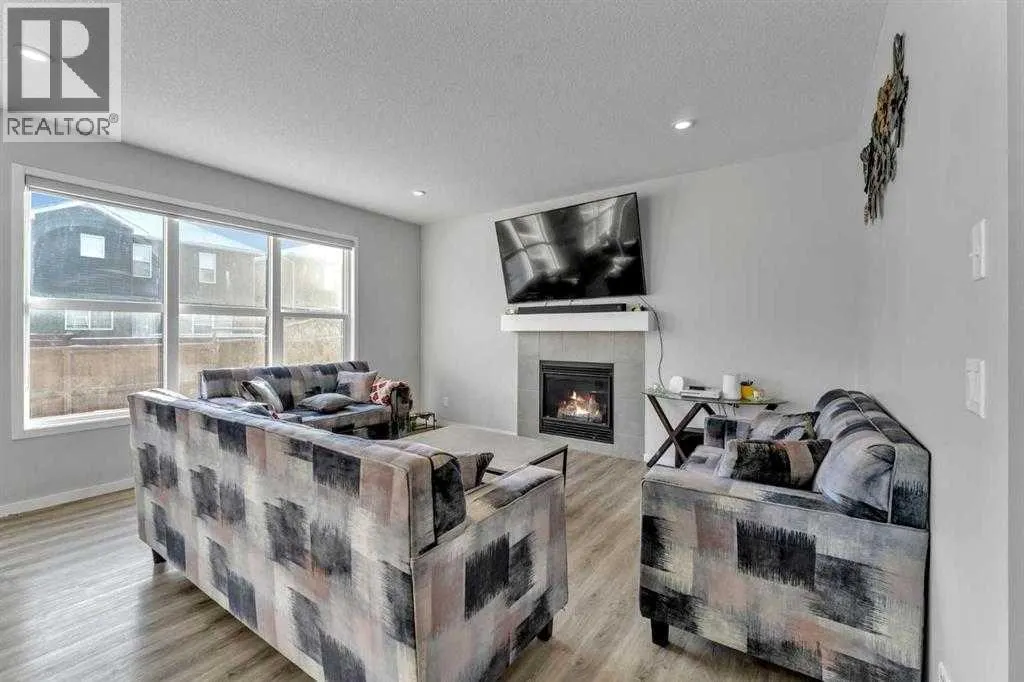 130 Red Sky Crescent NE
