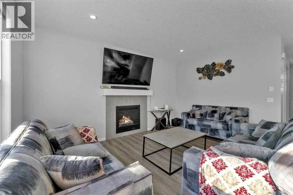 130 Red Sky Crescent NE