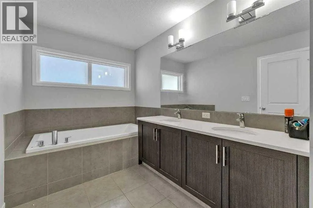 130 Red Sky Crescent NE