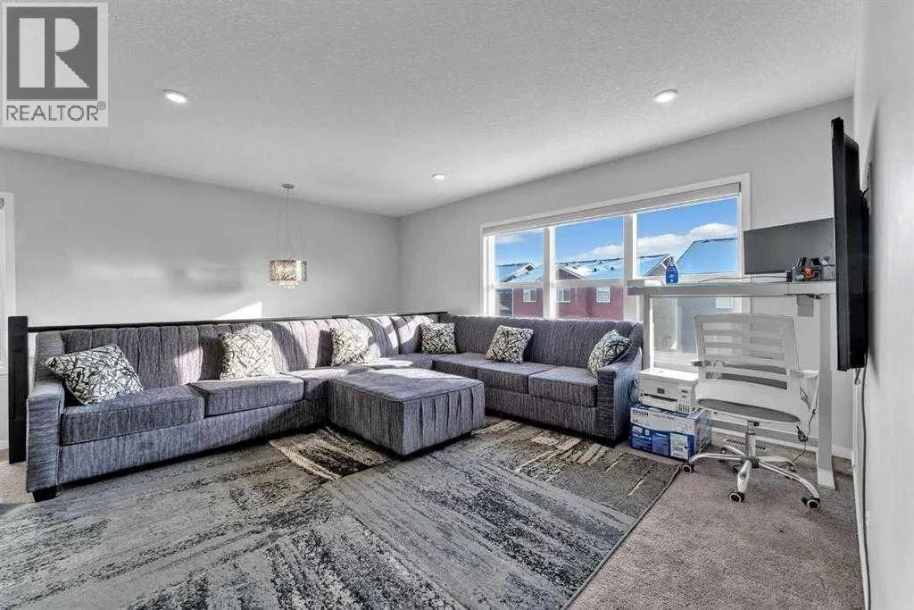 130 Red Sky Crescent NE
