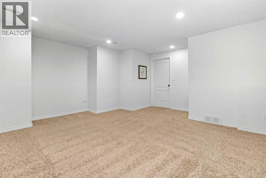 94 Martin Close