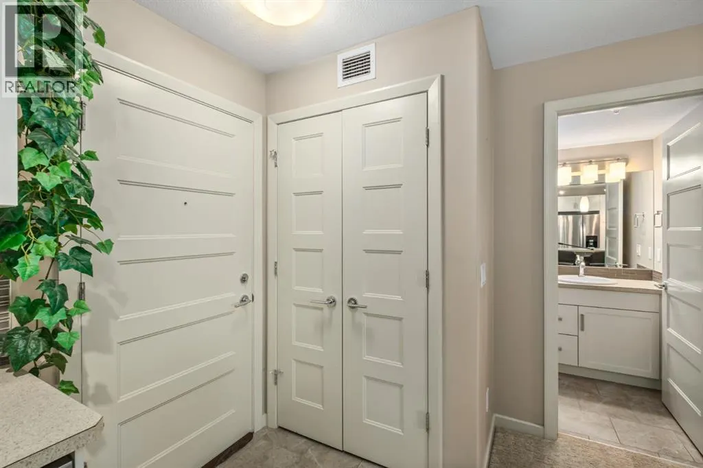 2101, 10 Market Boulevard SE