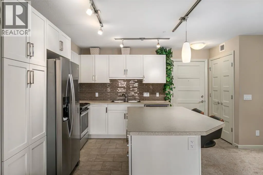 2101, 10 Market Boulevard SE