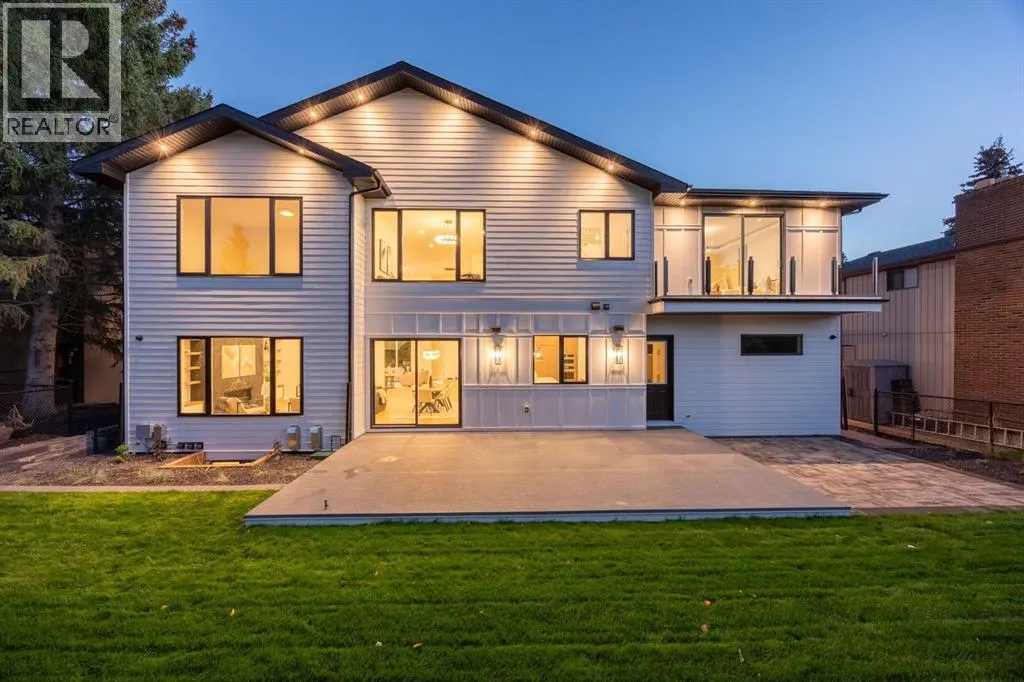 620 Varsity Estates Crescent NW
