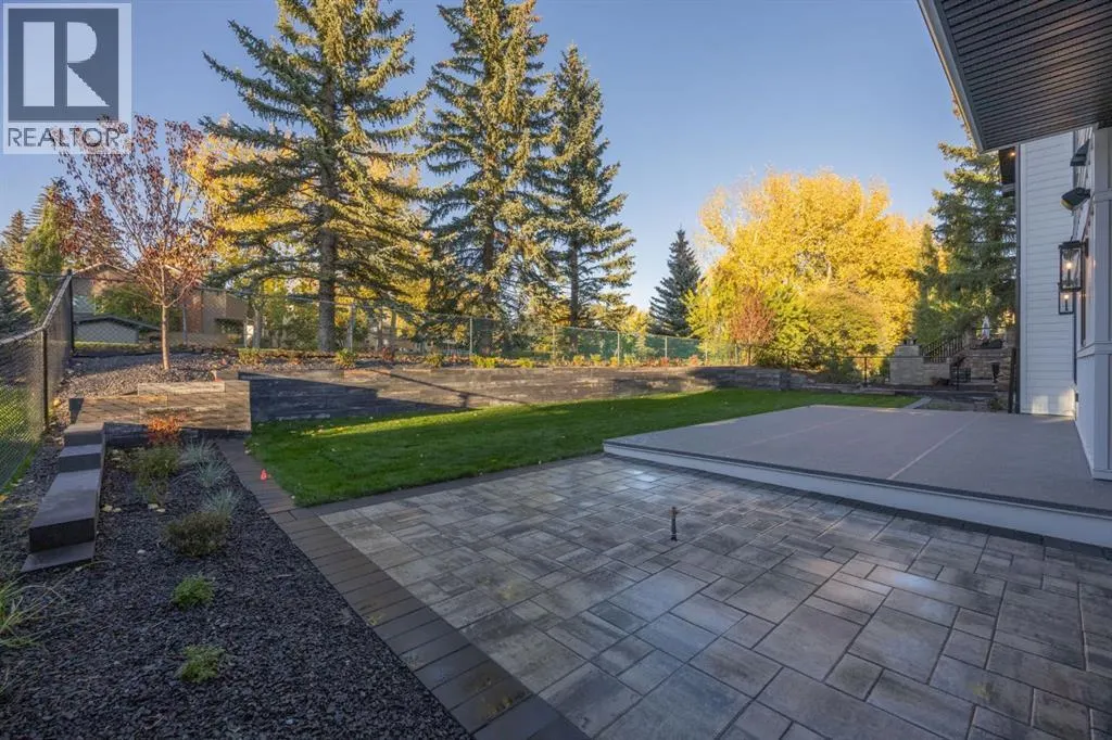 620 Varsity Estates Crescent NW