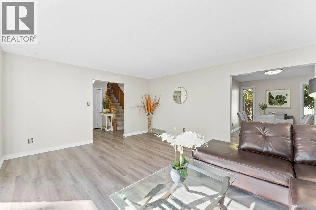 47 Woodmont Way SW