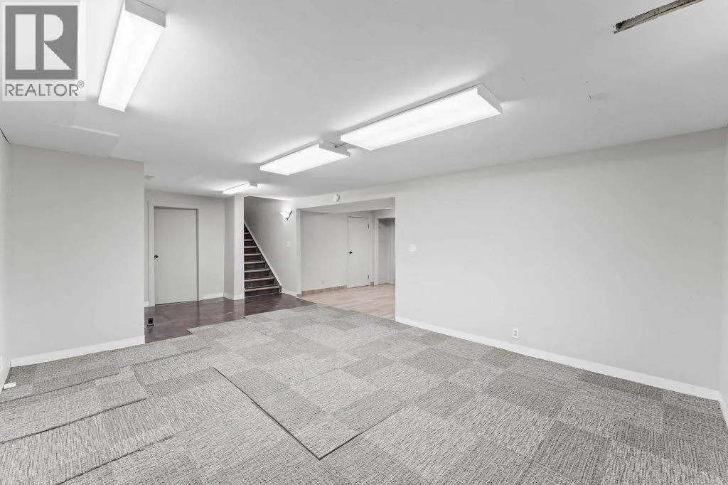 47 Woodmont Way SW