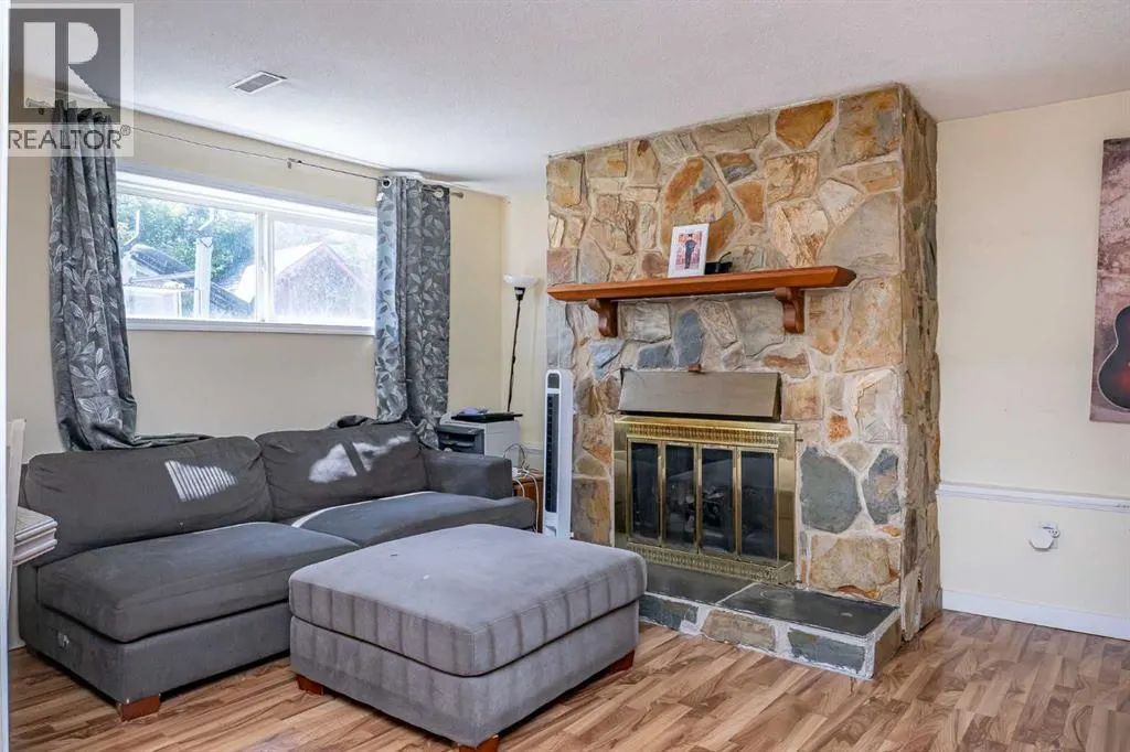 123 Castleglen Road NE