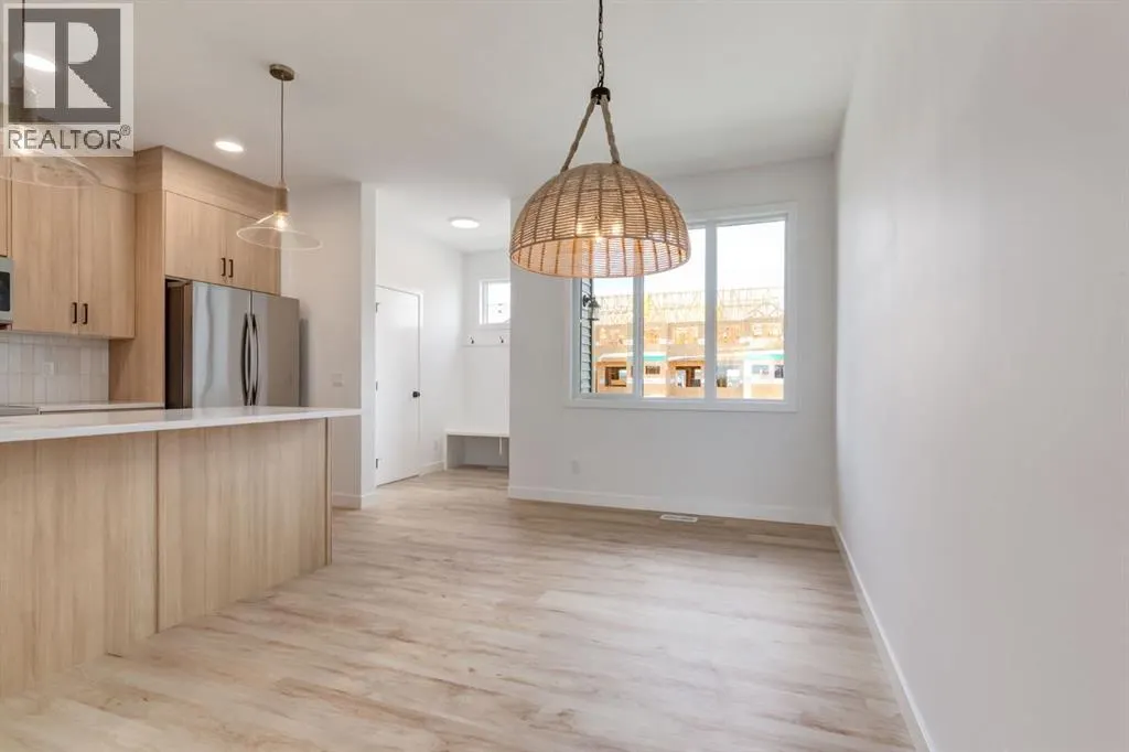 146 Belvedere Crescent SE