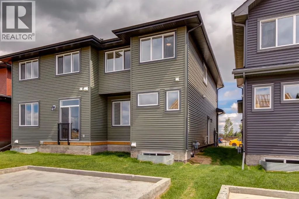 146 Belvedere Crescent SE