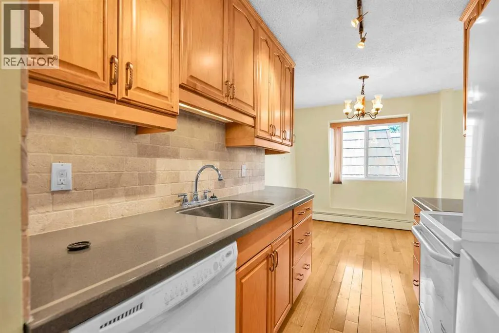 301, 508 Cedar Crescent SW