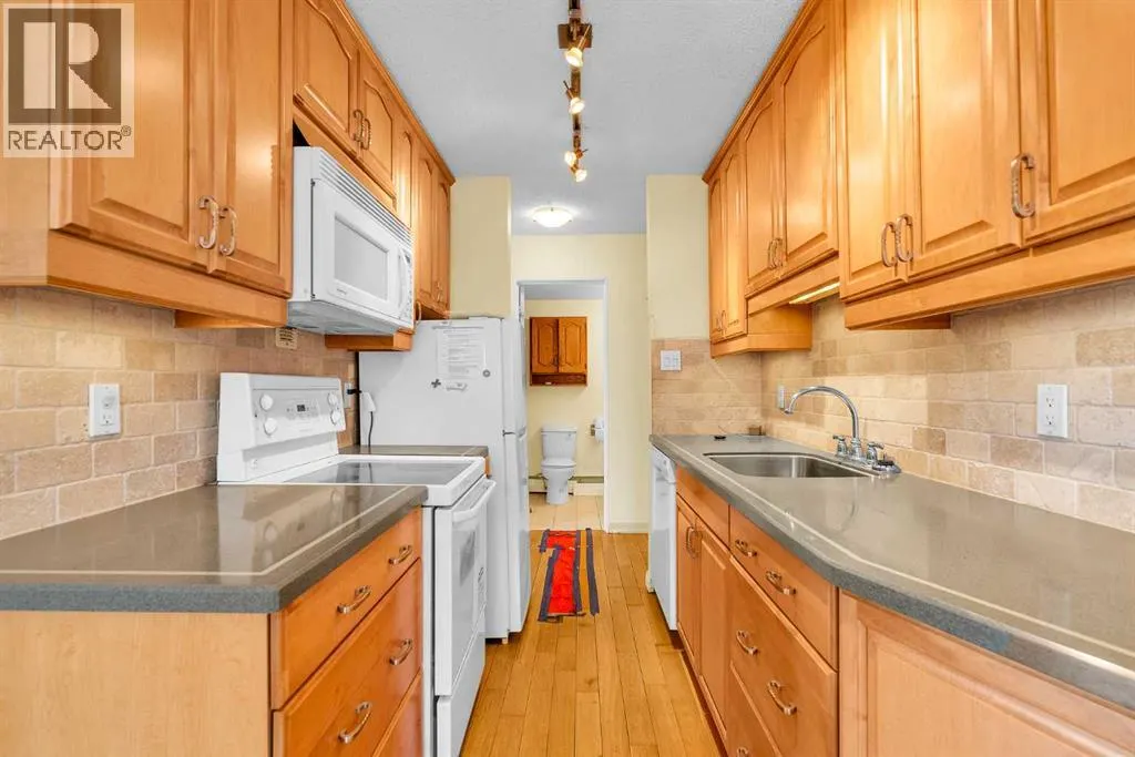 301, 508 Cedar Crescent SW