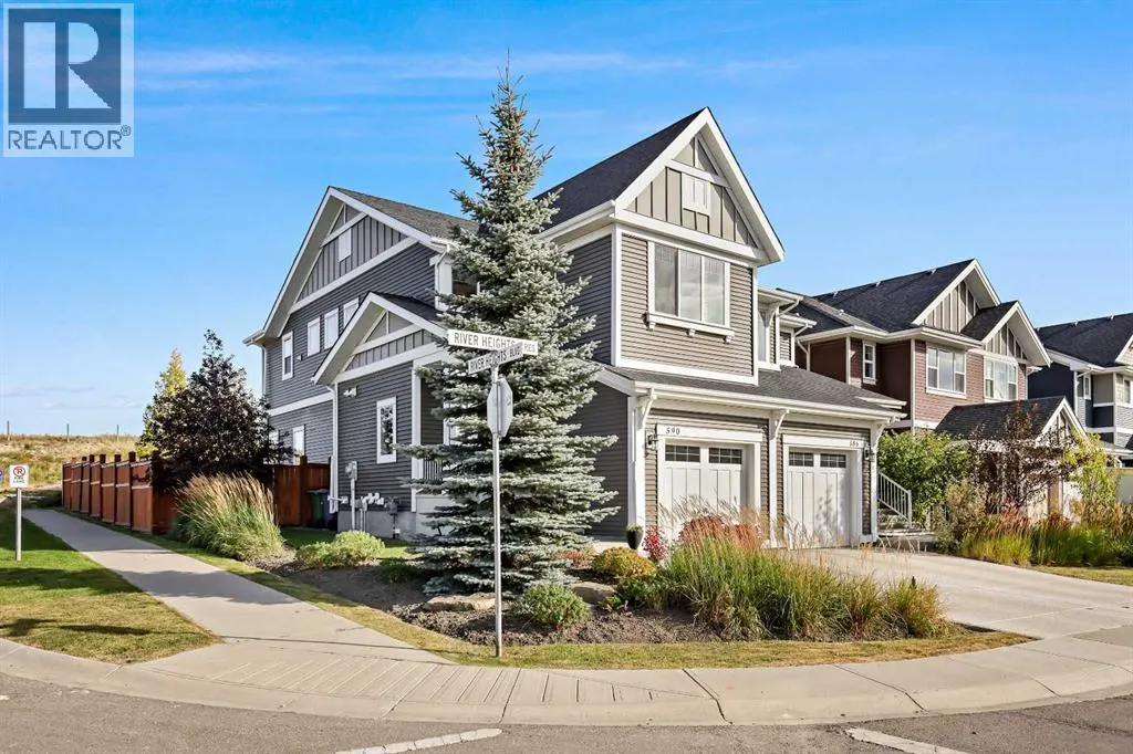 590 River Heights Crescent