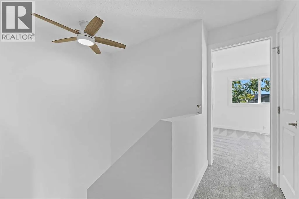 4, 220 Erin Mount Crescent SE