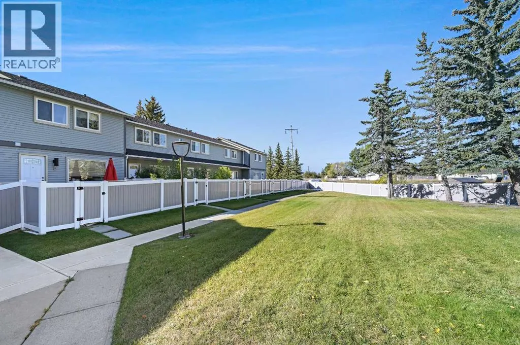 4, 220 Erin Mount Crescent SE